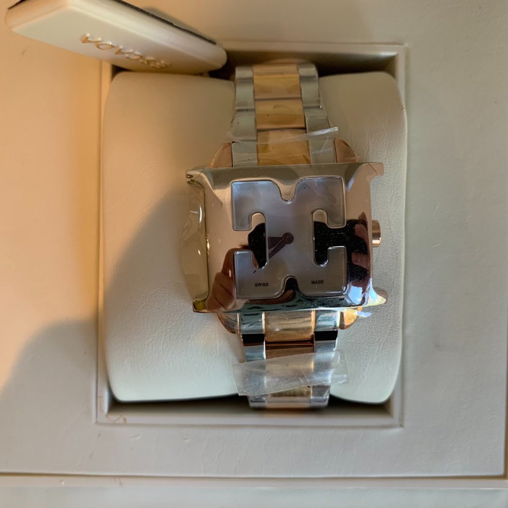 NWT ESCADA ESTELLE STAINLESS WOMEN'S WATCH